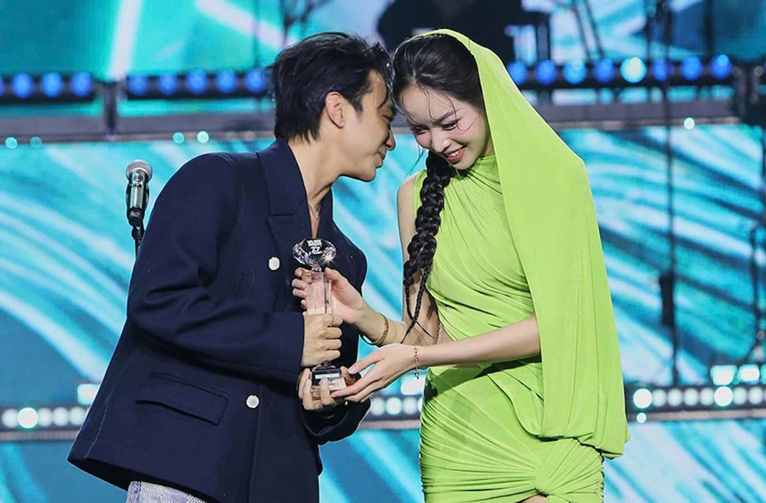 soobin-hoang-son-hoa-hau-thanh-thuy