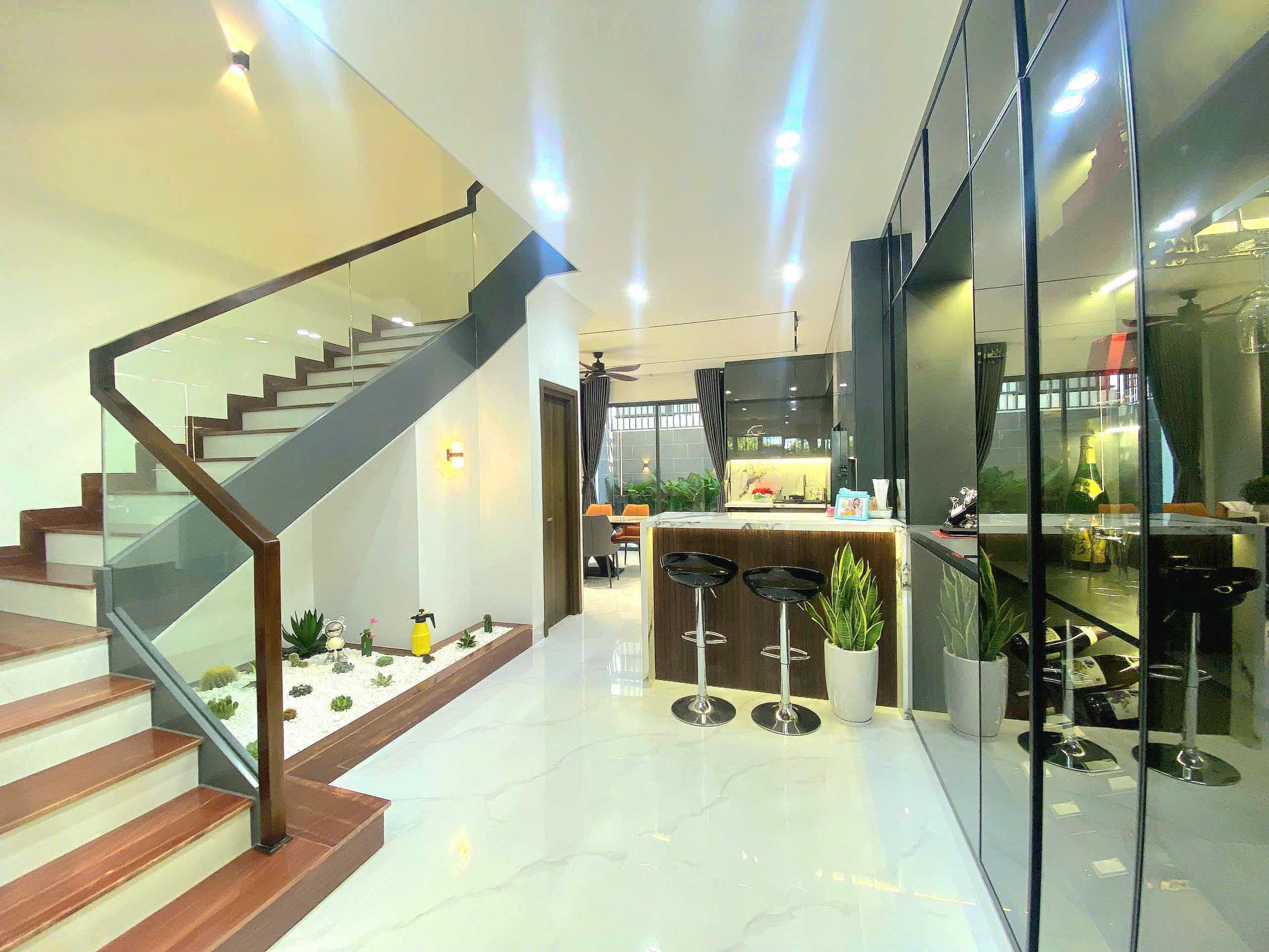 Nhà phố 3 tầng hiện đại