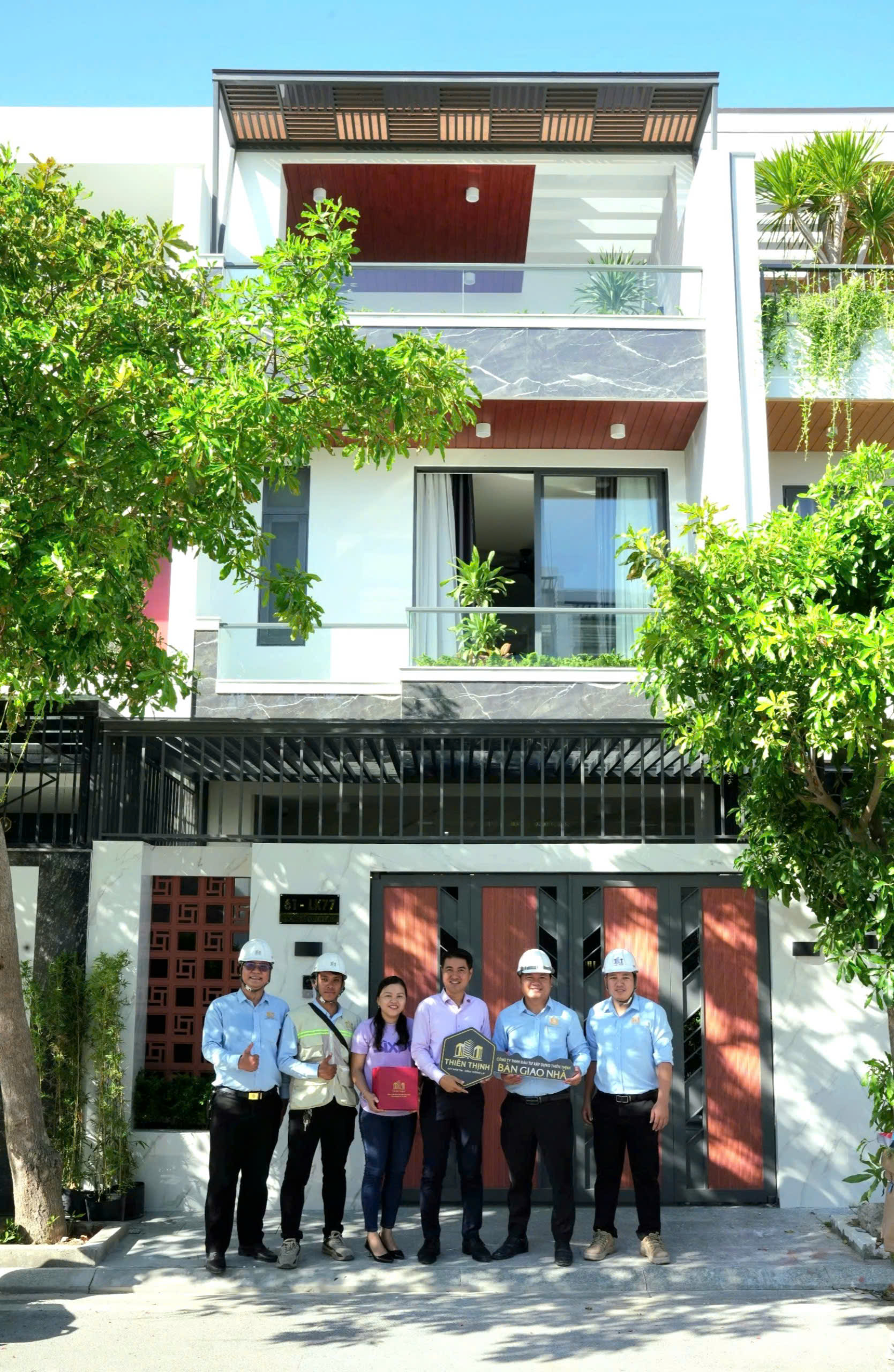 Nhà phố 3 tầng hiện đại