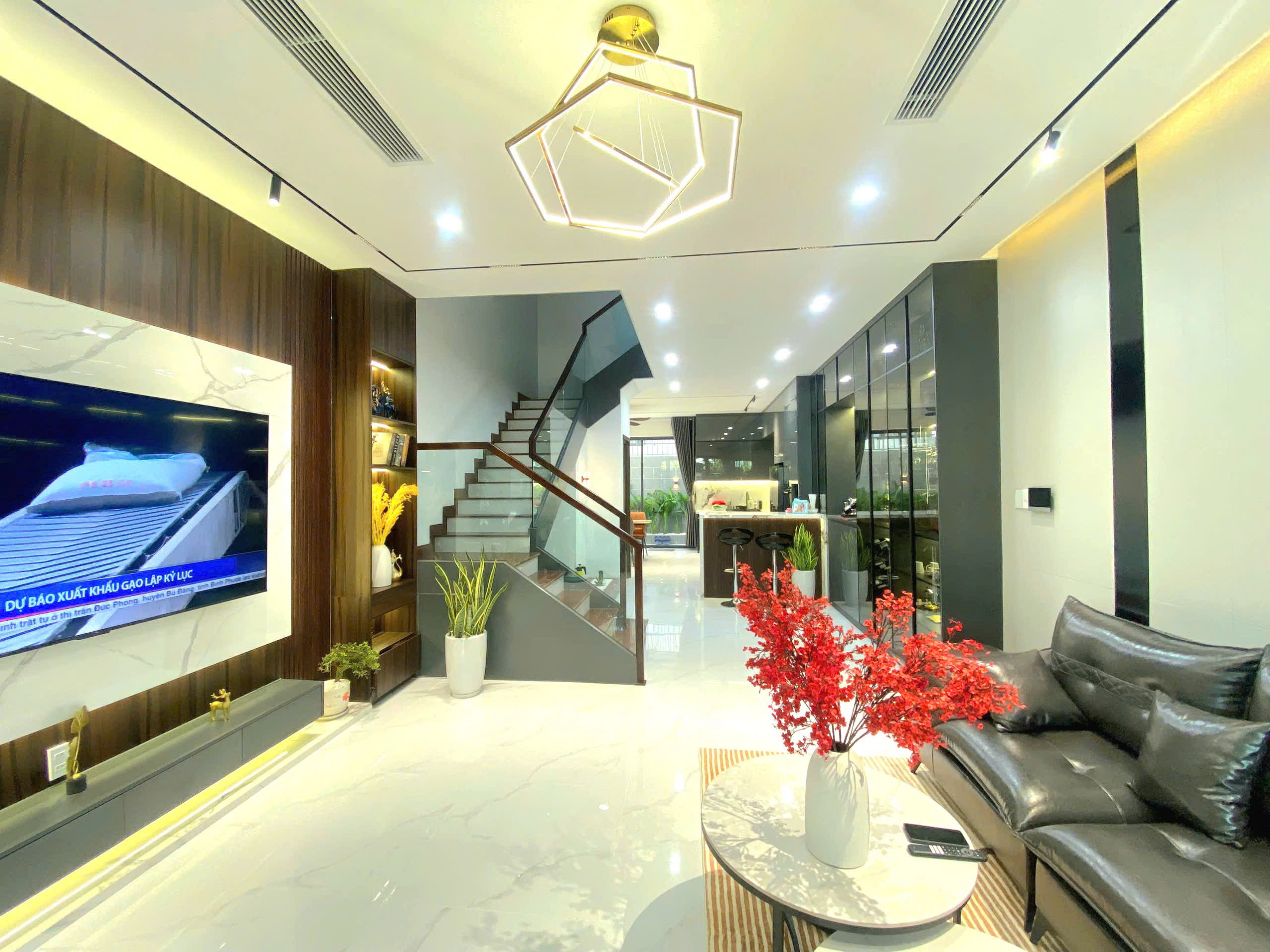 Nhà phố 3 tầng hiện đại