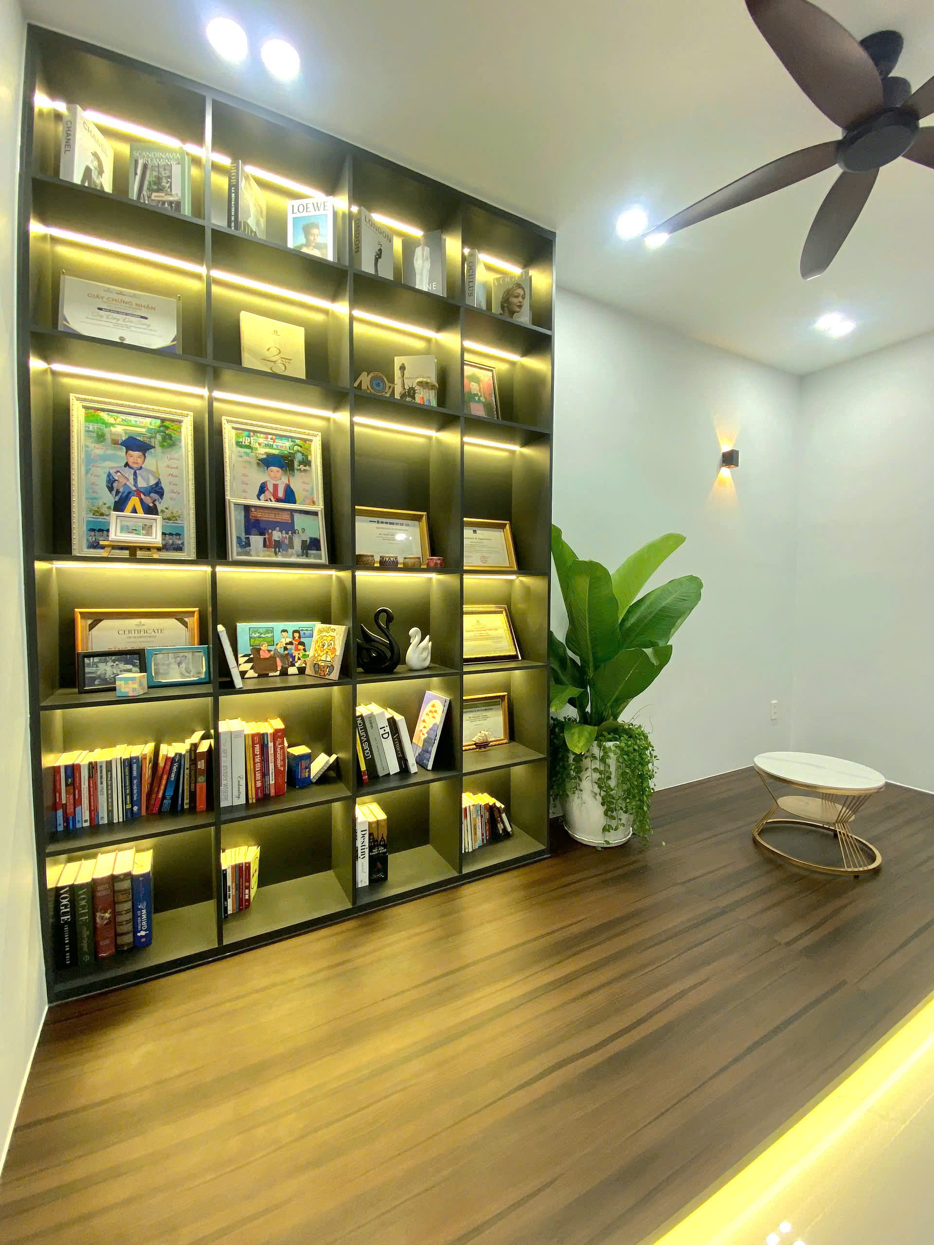 Nhà phố 3 tầng hiện đại